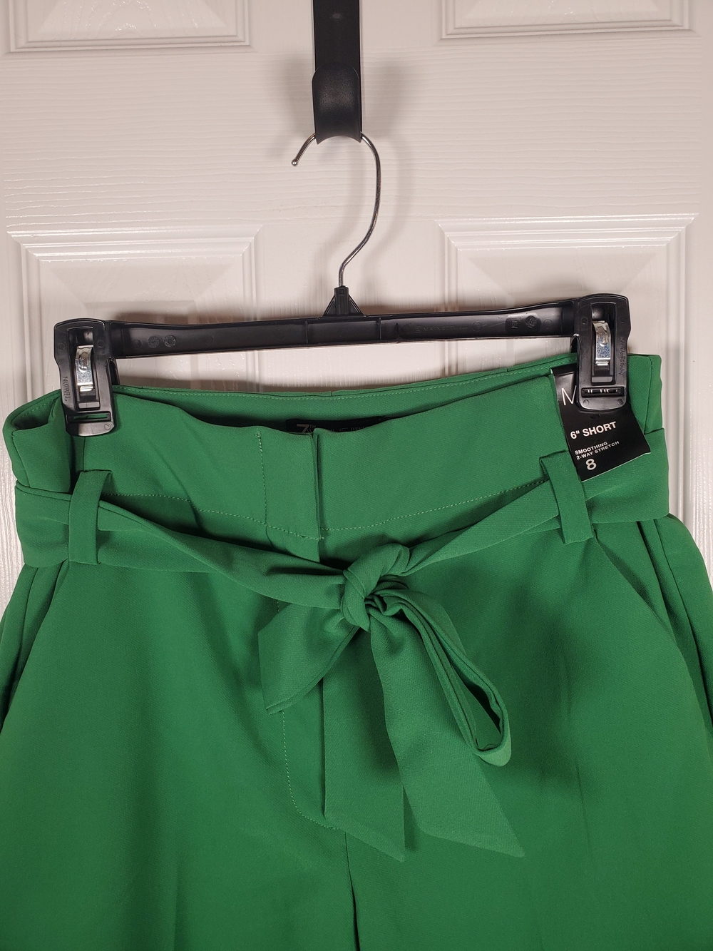 NWT NY&Co Maddie Smoothing Two-Way Stretch Shorts Size 8 - Picture 6 of 17